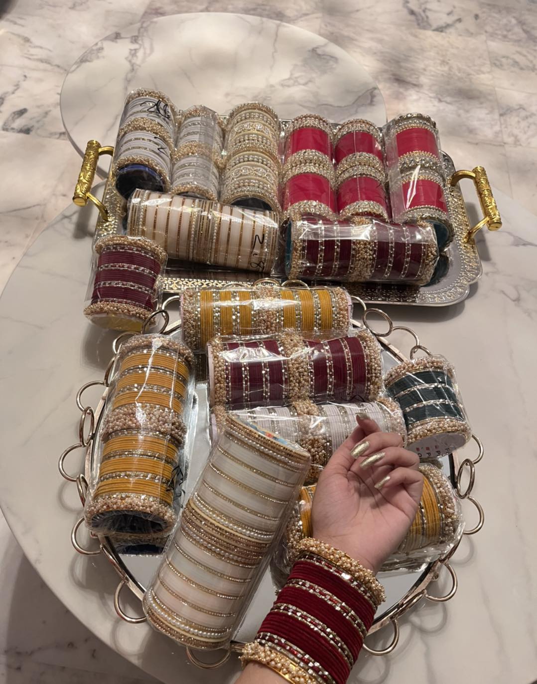 Luxury Velvet Gajra Bangle Set – Elegant & Premium