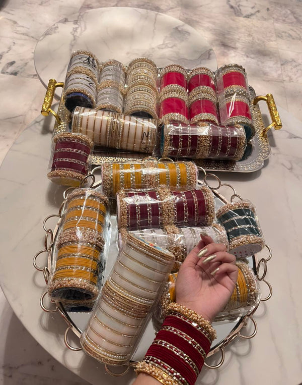 Luxury Velvet Gajra Bangle Set – Elegant & Premium