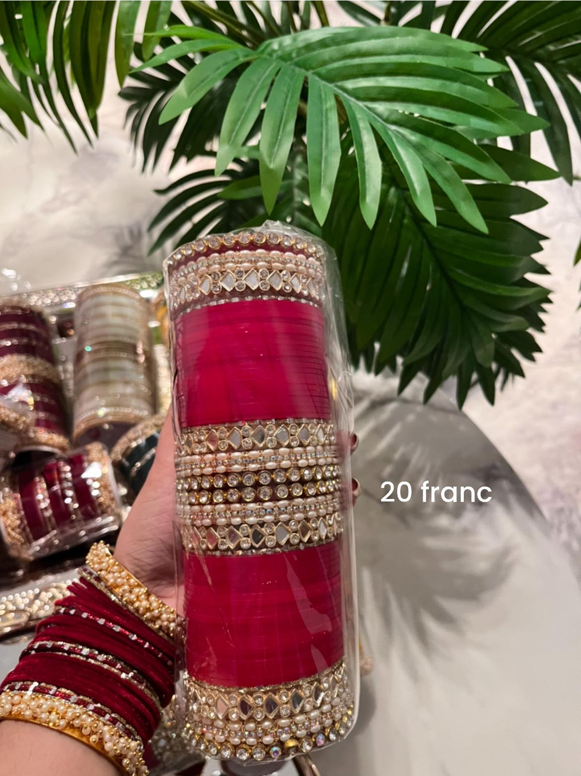 Luxury Velvet Gajra Bangle Set – Elegant & Premium