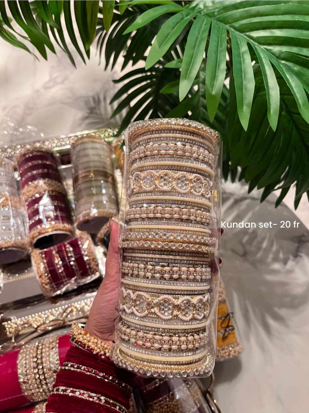 Luxury Velvet Gajra Bangle Set – Elegant & Premium