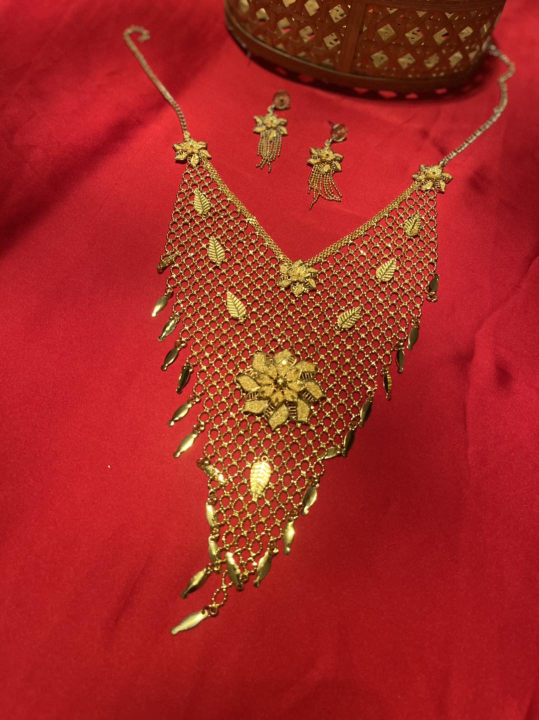 Dubai Viral Necklace Set with Earrings | 2-Year Colour Guarantee