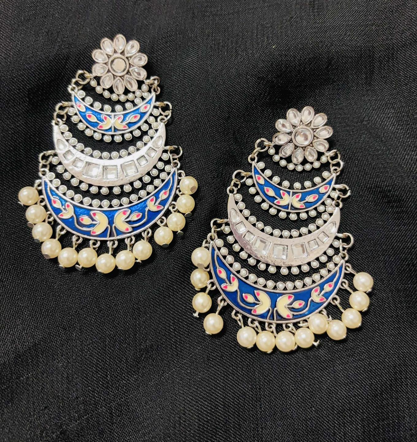 Brand New Earring Pair – Stylish & Trendy