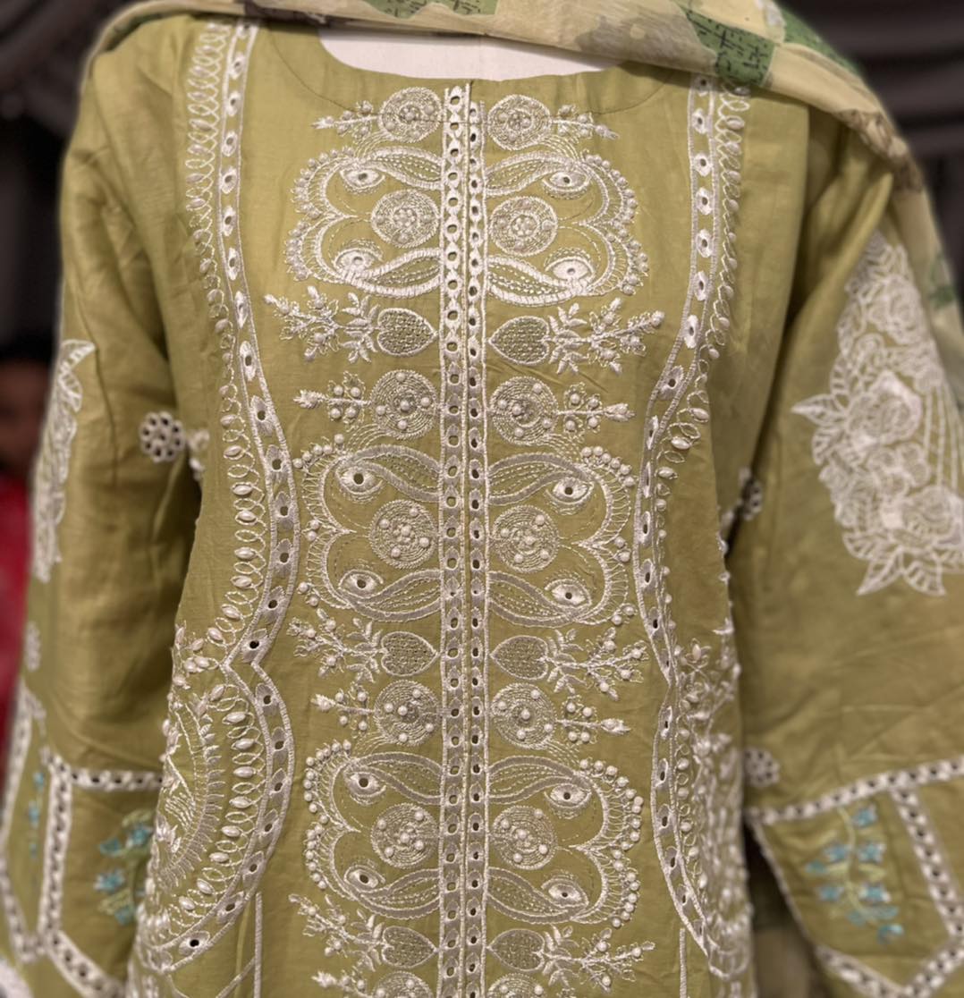 Leaf green 3-piece set with divider pant and pure material dupatta