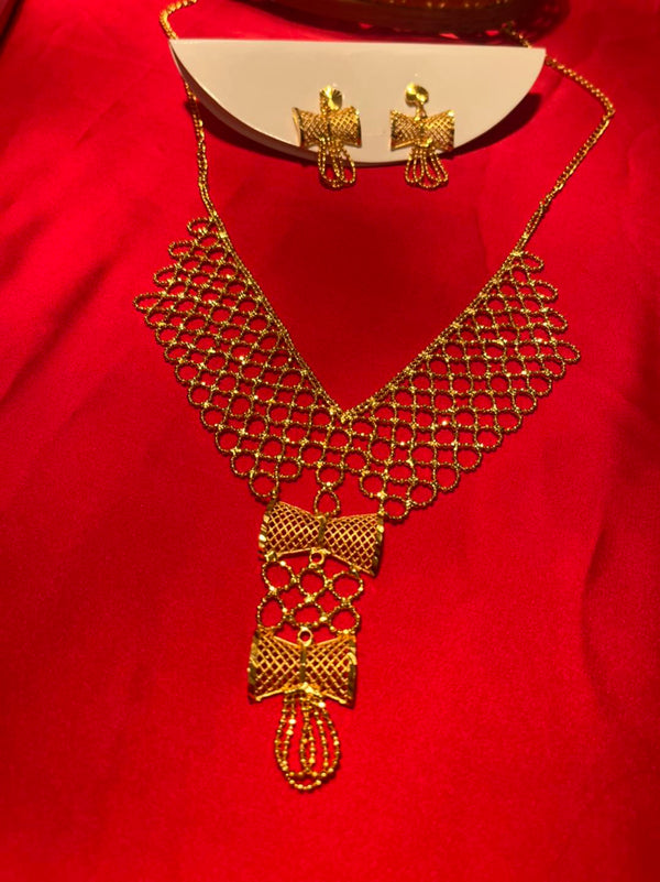 Elegant Small Necklace – Perfect for Any Outfit | 2-Year Colour Guarantee